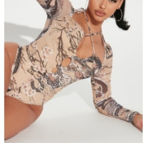 Fashion nova pus size bodysuit - Picture 2 of 3